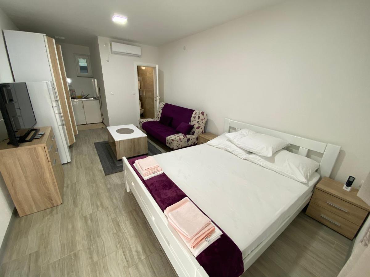 Apartmani Anita Starigrad Paklenica Eksteriør billede