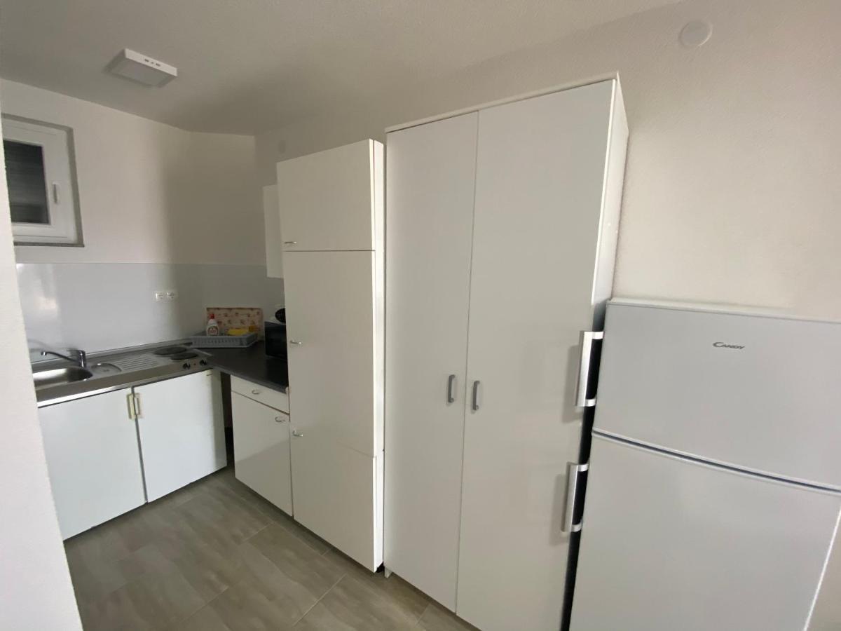 Apartmani Anita Starigrad Paklenica Eksteriør billede