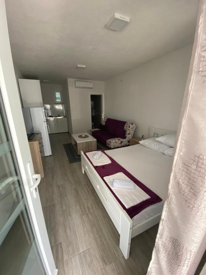 Apartmani Anita Starigrad Paklenica Eksteriør billede