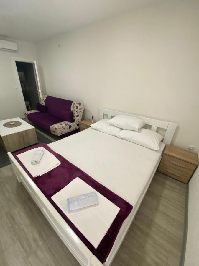 Apartmani Anita Starigrad Paklenica Eksteriør billede