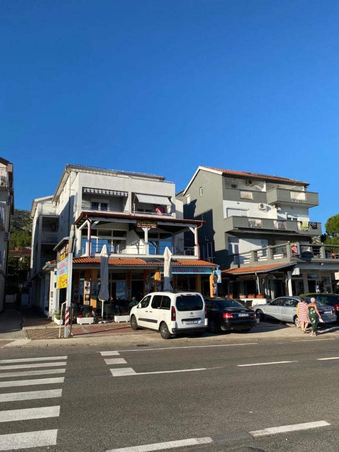 Apartmani Anita Starigrad Paklenica Eksteriør billede