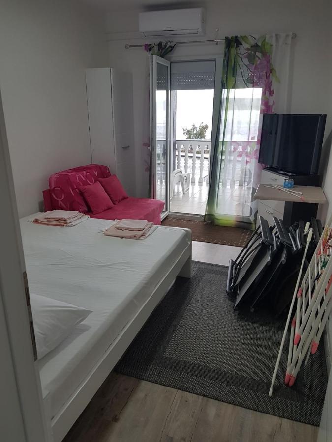 Apartmani Anita Starigrad Paklenica Eksteriør billede