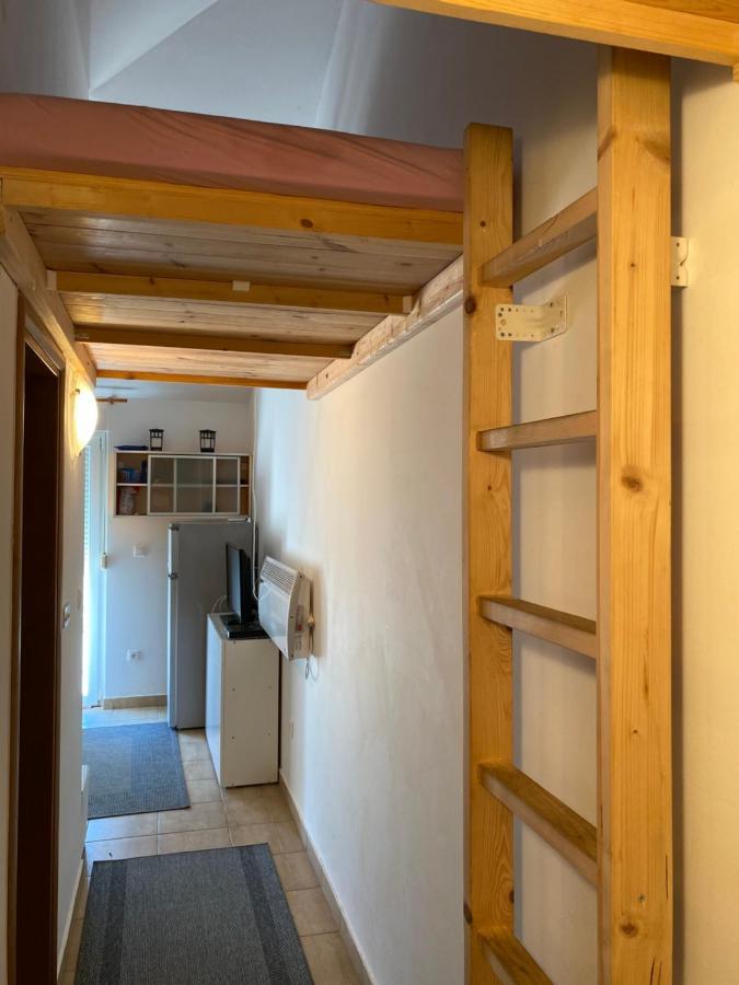 Apartmani Anita Starigrad Paklenica Eksteriør billede