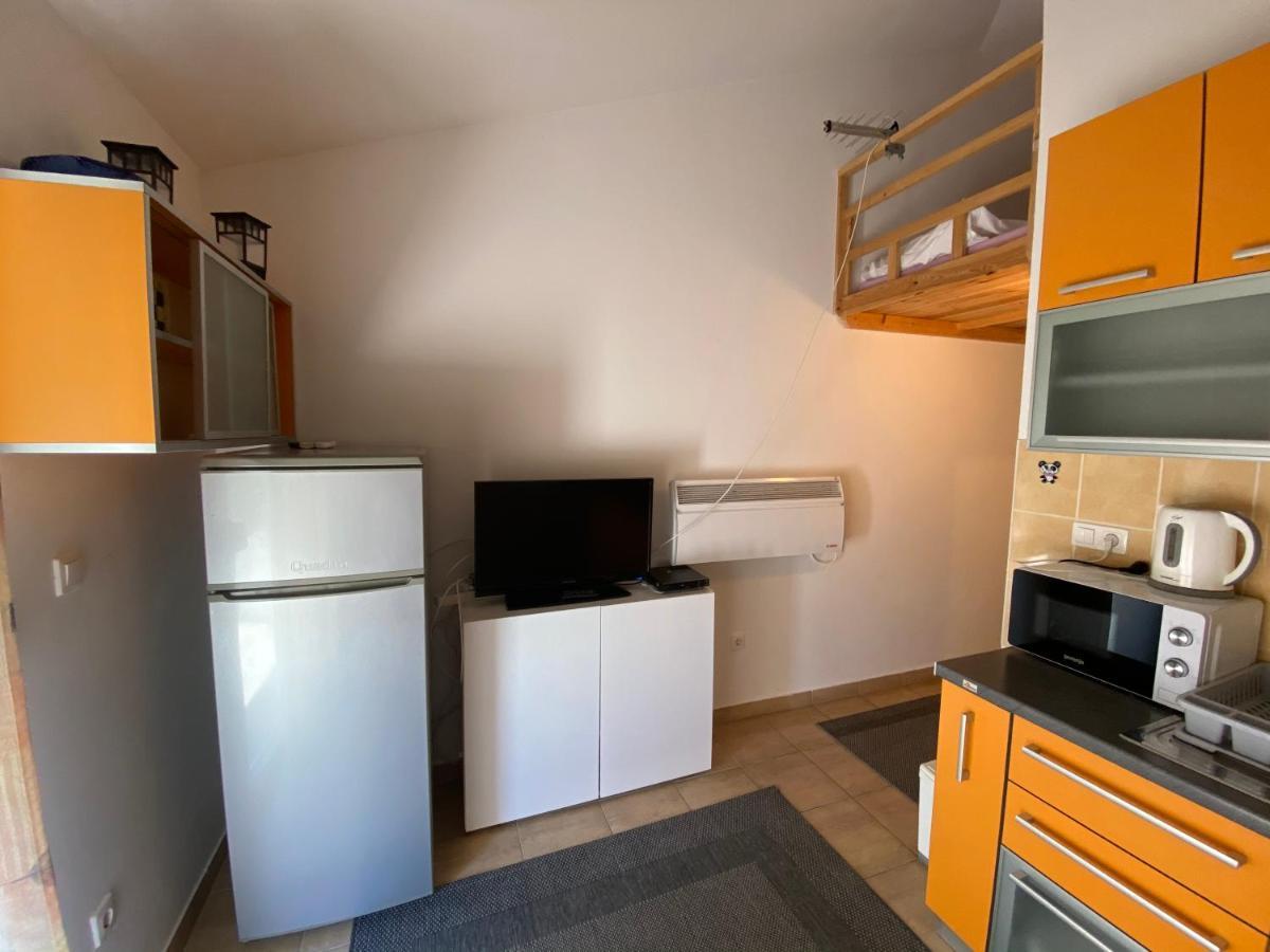 Apartmani Anita Starigrad Paklenica Eksteriør billede